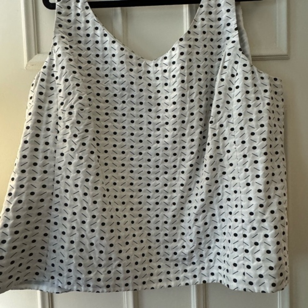 Dana Buchanan Polka Dot Sleeveless Women's Top-Size 22w.  BNWT